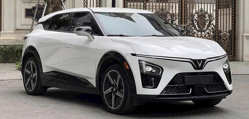 Vinfast VF7